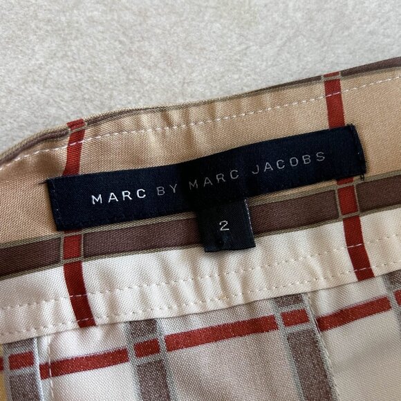 Marc by Marc Jacobs Pleated Skirt ASO Taylor in High School Musical 3 - Picture 5 of 7